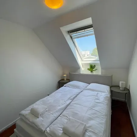 Fully Furnished With Shared Kitchen And Bathroom4 Apartman *